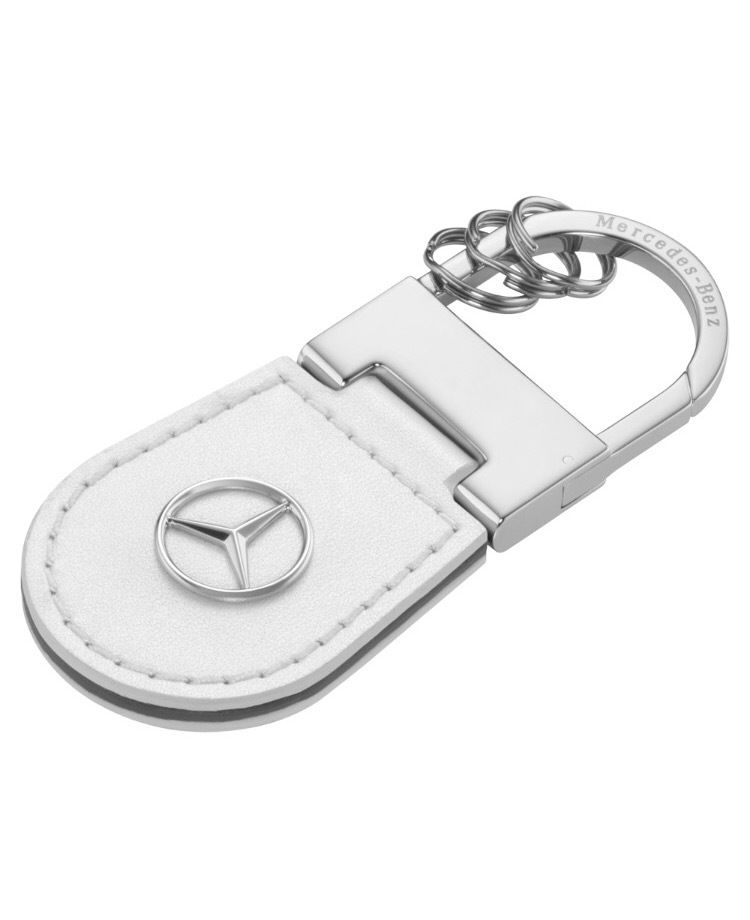Брелок Mercedes-Benz Key Ring Shanghai, White, артикул B66958138Официальная коллекция Mercedes, 2016 год